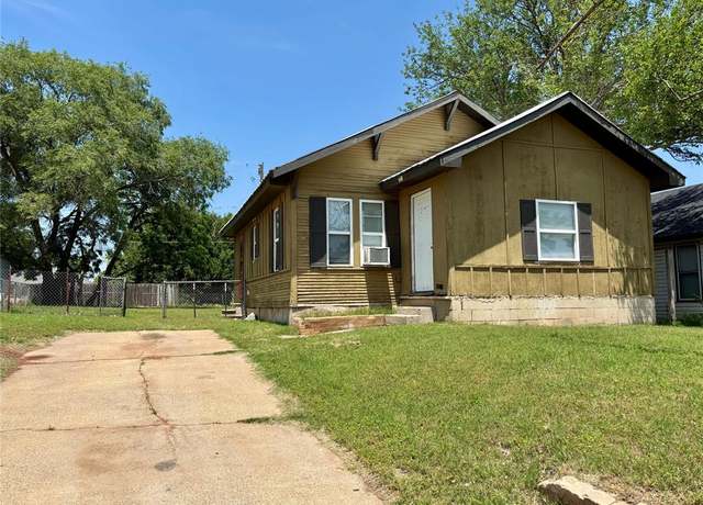 Property at 703 W B Ave, Elk City, OK 73644, 2 beds, 1 bath