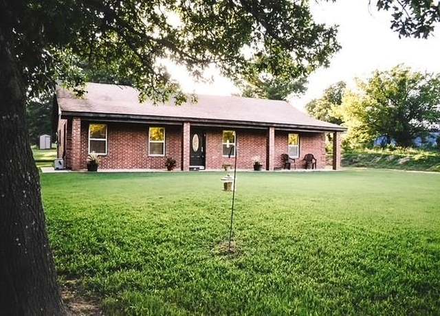 Property at 9117 S Dobbs Rd, Newalla, OK 74857, 3 beds, 2 baths