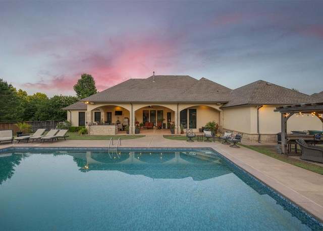 Property at 3617 Stagmoor Rd, Edmond, OK 73034, 4 beds, 4 baths