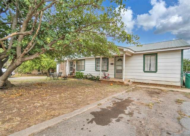 Property at 510 S Louis Tittle Ave, Mangum, OK 73554, 4 beds, 2 baths
