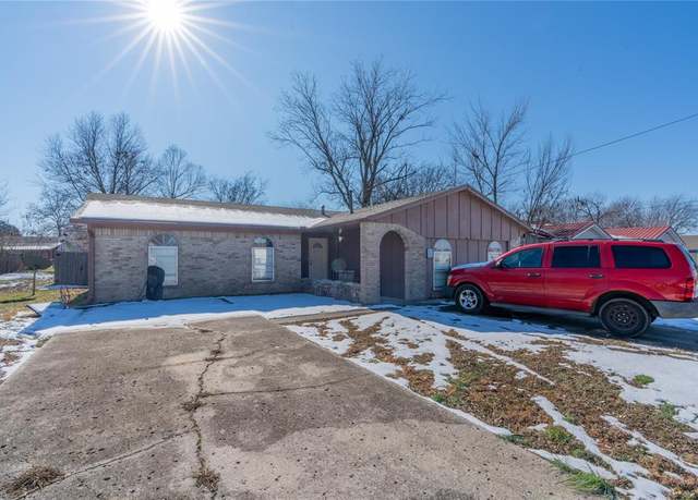 Property at 1101 SW 3rd St, Wagoner, OK 74467, 4 beds, 1 bath