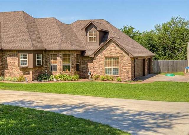 Property at 825 Liveoak Ln, Blanchard, OK 73010, 4 beds, 2.5 baths