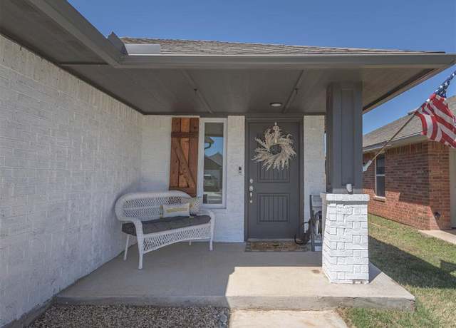 Property at 11605 SW 12th St, Yukon, OK 73099, 3 beds, 2 baths