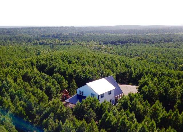 Property at 38 Legacy Drive Trl, Broken Bow, OK 74728, 3 beds, 2.5 baths