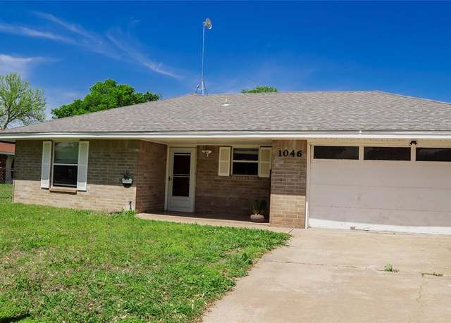 Property at 1046 W Sunset Cir, Yale, OK 74085, 3 beds, 2 baths