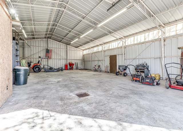 Property at 1802 N 15 St, Perry, OK 73077, 5 beds, 3 baths