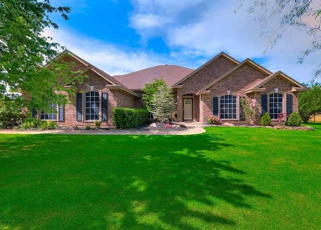 Property at 13217 SW 9th St, Yukon, OK 73099, 4 beds, 3.5 baths