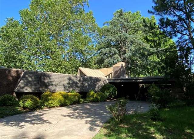 Property at 2518 Acacia Ct, Norman, OK 73072, 3 beds, 2 baths
