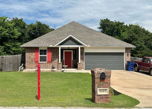 Property at 9444 Fawn Trl, Edmond, OK 73034, 3 beds, 2 baths