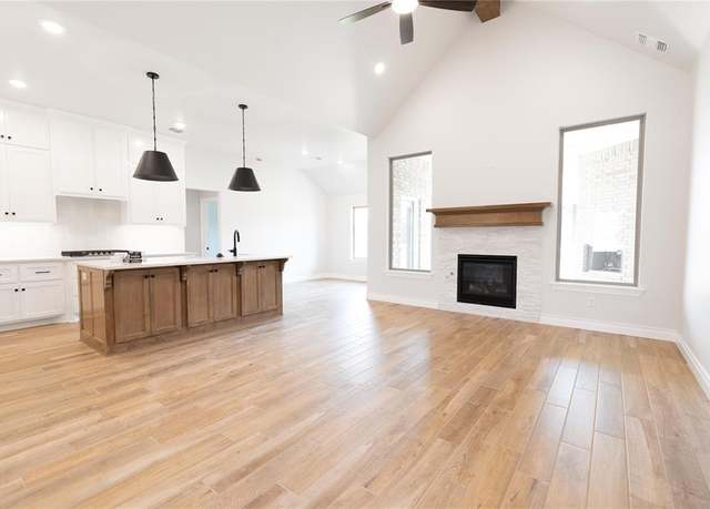 Property at 9316 NW 118th Ter, Yukon, OK 73099, 4 beds, 3 baths