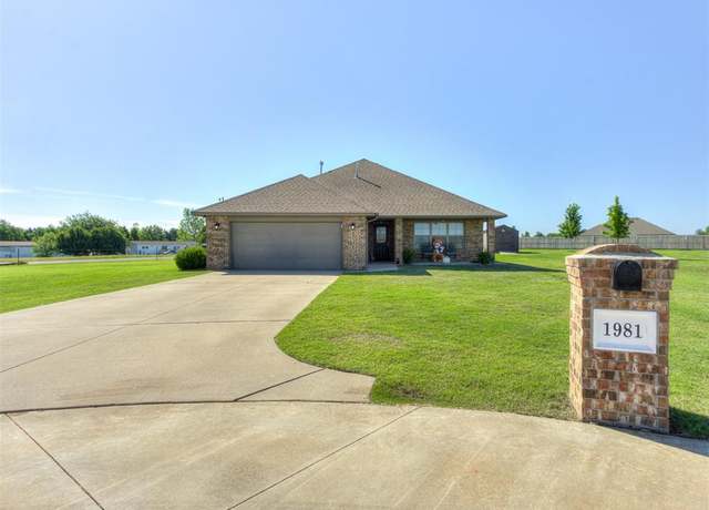 Property at 1981 Debbie Dr, Guthrie, OK 73044, 3 beds, 2 baths