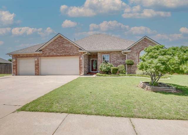 Property at 4621 Deer Ridge Blvd, Yukon, OK 73099, 3 beds, 2 baths