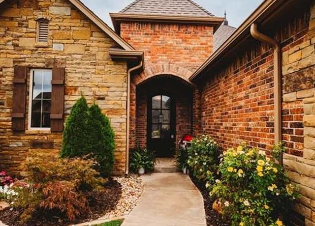 Property at 14025 Lost Village Way, Piedmont, OK 73078, 3 beds, 2 baths