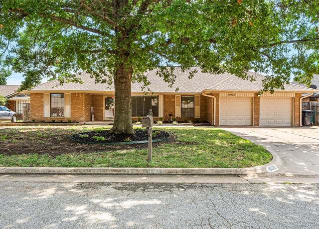 Property at 10028 Henderson Dr, Oklahoma City, OK 73139, 4 beds, 2.5 baths