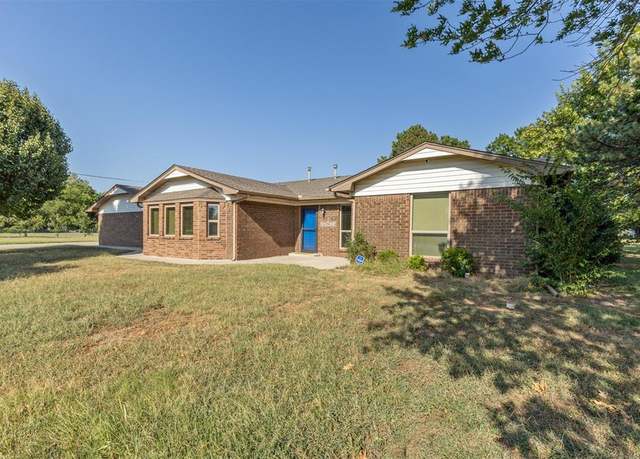 Property at 3500 N Broadway, Edmond, OK 73034, 4 beds, 3 baths