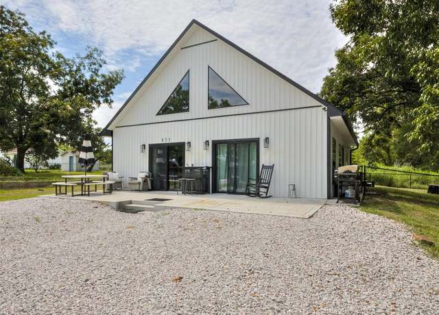 Property at 833 N Simpson, Eufaula, OK 74432, 2 beds, 2 baths