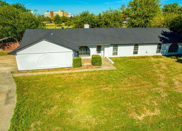 Property at 2502 Ridgecrest Dr, El Reno, OK 73036, 4 beds, 3 baths