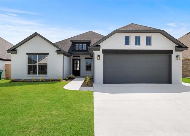 Property at 15808 Bison Dr, Moore, OK 73170, 3 beds, 2 baths