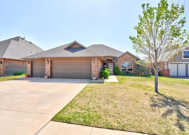 Property at 18533 Haslemere Ln, Edmond, OK 73012, 3 beds, 2 baths