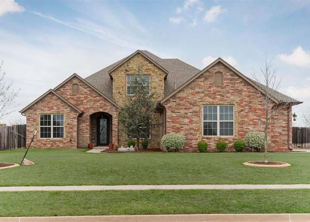 Property at 15101 Colonia Bella Dr, Edmond, OK 73013, 4 beds, 4 baths