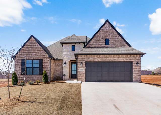 Property at 15517 Bergman Cir, Edmond, OK 73013, 3 beds, 2.5 baths