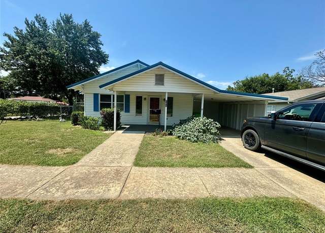 Property at 701 N 3rd St, Okemah, OK 74859, 2 beds, 2 baths