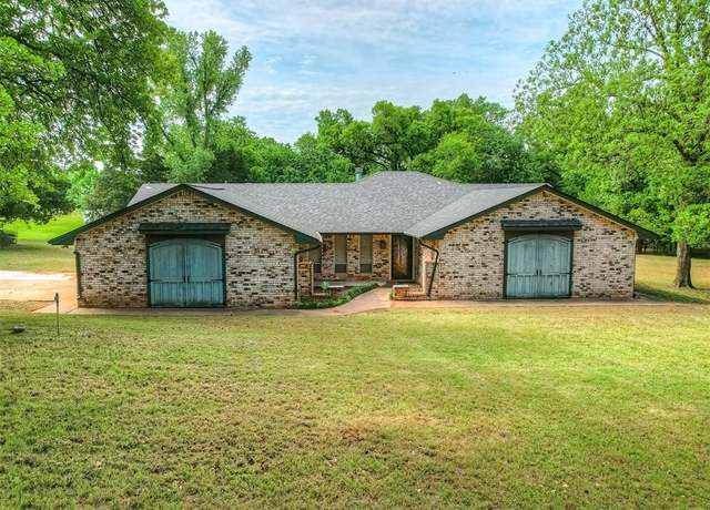 Property at 2606 Rambling Rd, Edmond, OK 73025, 4 beds, 2.5 baths