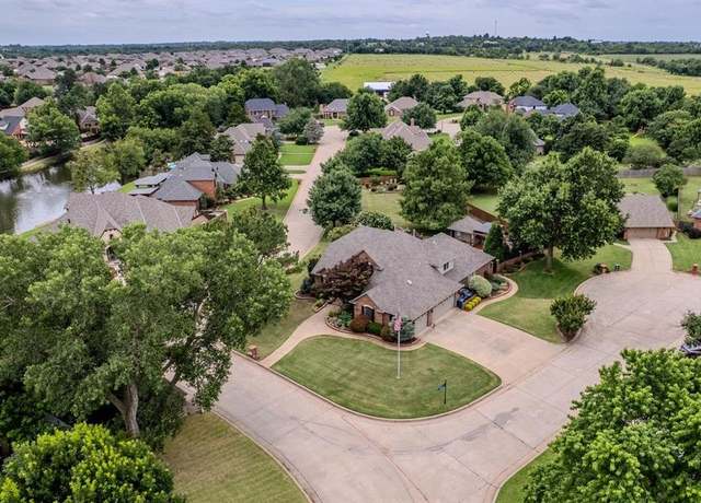 Property at 4719 W Two Lakes Ave, Norman, OK 73072, 3 beds, 2.5 baths