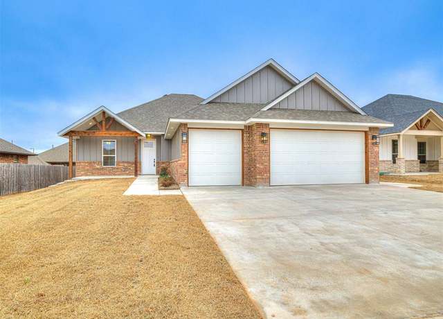 Property at 2912 Kingswood Dr, Norman, OK 73071, 4 beds, 2.5 baths