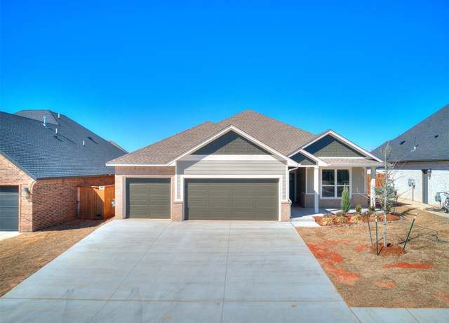 Property at 4605 Bermuda Dr, Mustang, OK 73064, 3 beds, 2 baths
