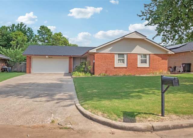 Property at 620 Emerwood Ct, Moore, OK 73160, 3 beds, 2 baths
