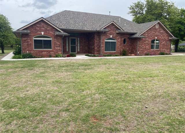 Property at 2328 Walnut Dr, Tuttle, OK 73089, 3 beds, 2 baths