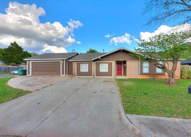 Property at 1300 San Fidel Ln, Edmond, OK 73003, 4 beds, 3 baths