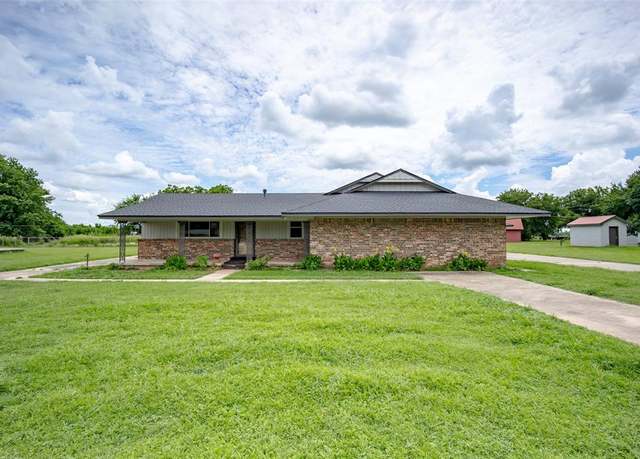 Property at 13257 Highway 76, Lindsay, OK 73052, 2 beds, 2 baths