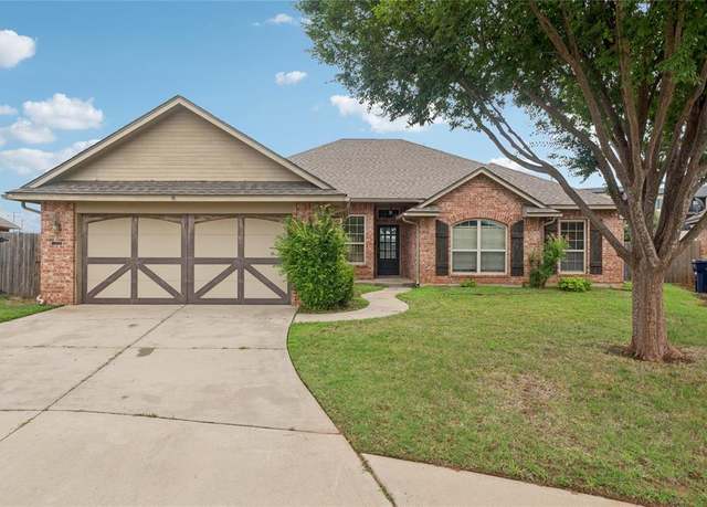 Property at 19132 Cottonwood Ct, Edmond, OK 73012, 4 beds, 2 baths