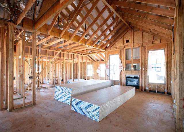 Property at 11512 NW 134th Ter, Piedmont, OK 73078, 4 beds, 2 baths