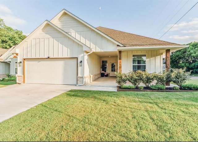 Property at 124 W 5th St, Arcadia, OK 73007, 4 beds, 2 baths