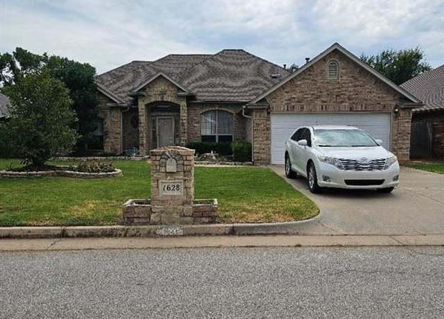 Property at 1628 SW 129th St, Oklahoma City, OK 73170, 3 beds, 2.5 baths