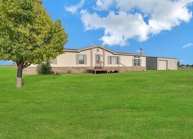 Property at 18760 E 1170 Rd, Sayre, OK 73662, 3 beds, 2 baths