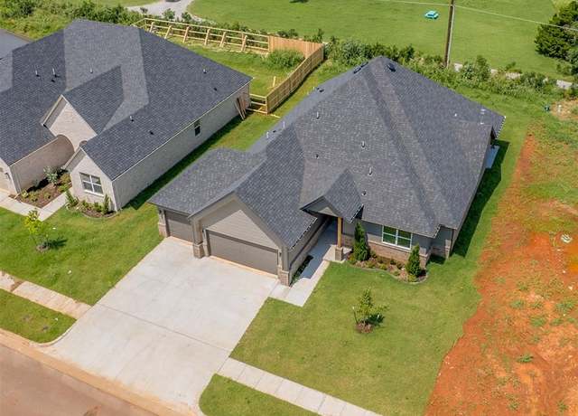 Property at 14525 Astor Ln, Yukon, OK 73099, 4 beds, 2.5 baths