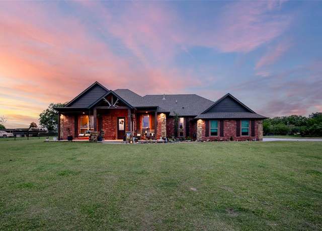 Property at 15740 230th St, Blanchard, OK 73010, 4 beds, 2.5 baths