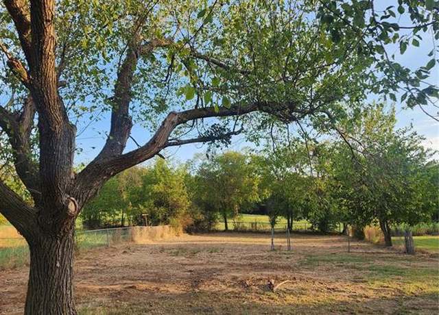 Property at 202 W Lee St, Pauls Valley, OK 73075