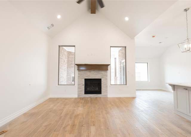Property at 12425 SW 30th St, Yukon, OK 73099, 4 beds, 3 baths