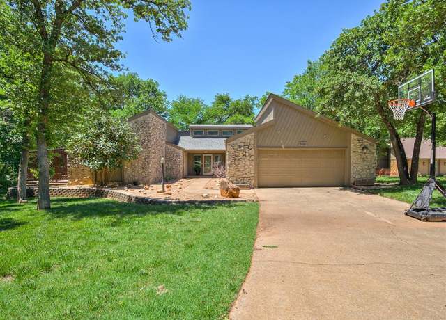 Property at 5101 Long Branch Ln, Edmond, OK 73034, 4 beds, 3 baths