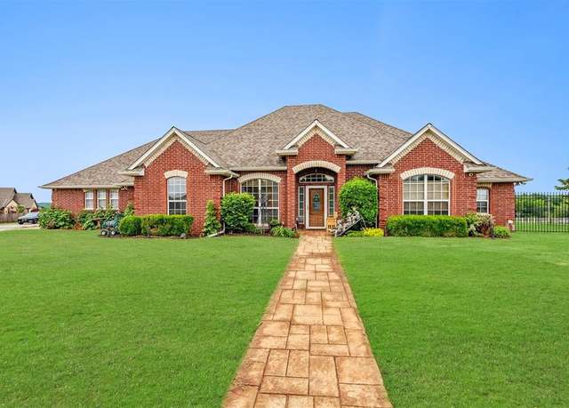Property at 116 Mission Hills Dr, Guthrie, OK 73044, 3 beds, 3 baths