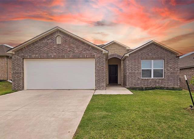 Property at 9513 Laredo Ln, Yukon, OK 73099, 4 beds, 2 baths