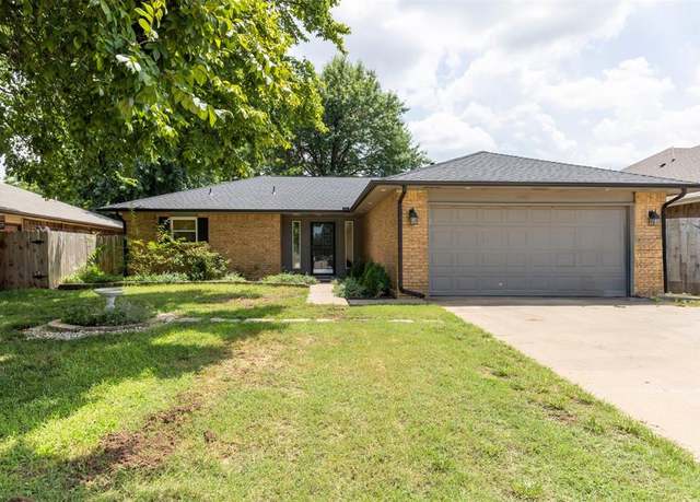 Property at 10412 NW 37th St, Yukon, OK 73099, 3 beds, 2 baths