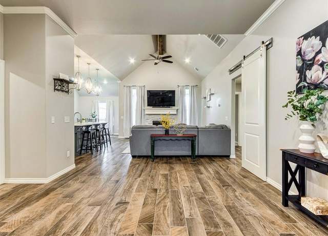 Property at 805 Patrick Way, Yukon, OK 73099, 4 beds, 3 baths