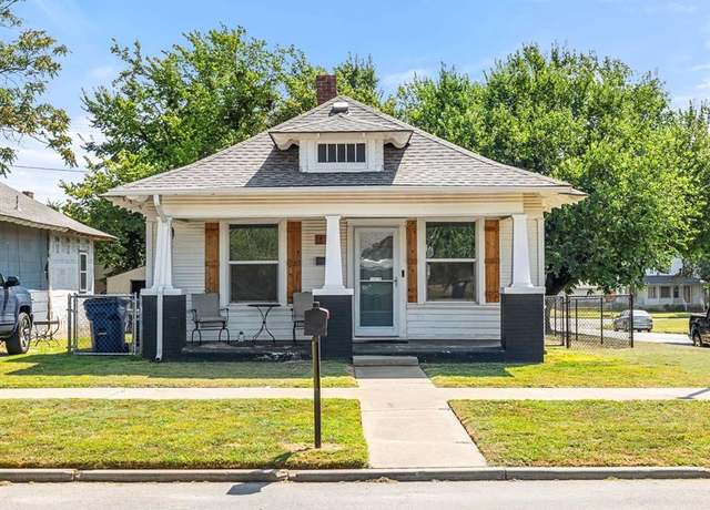 Property at 821 S Bickford Ave, El Reno, OK 73036, 3 beds, 1.5 baths