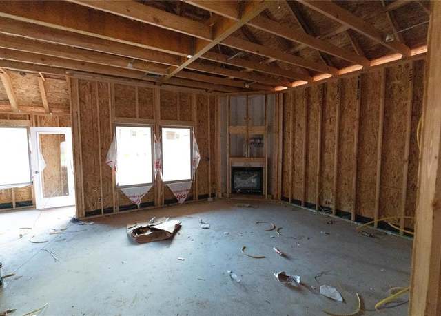 Property at 3117 Grapevine St, Edmond, OK 73034, 3 beds, 2 baths